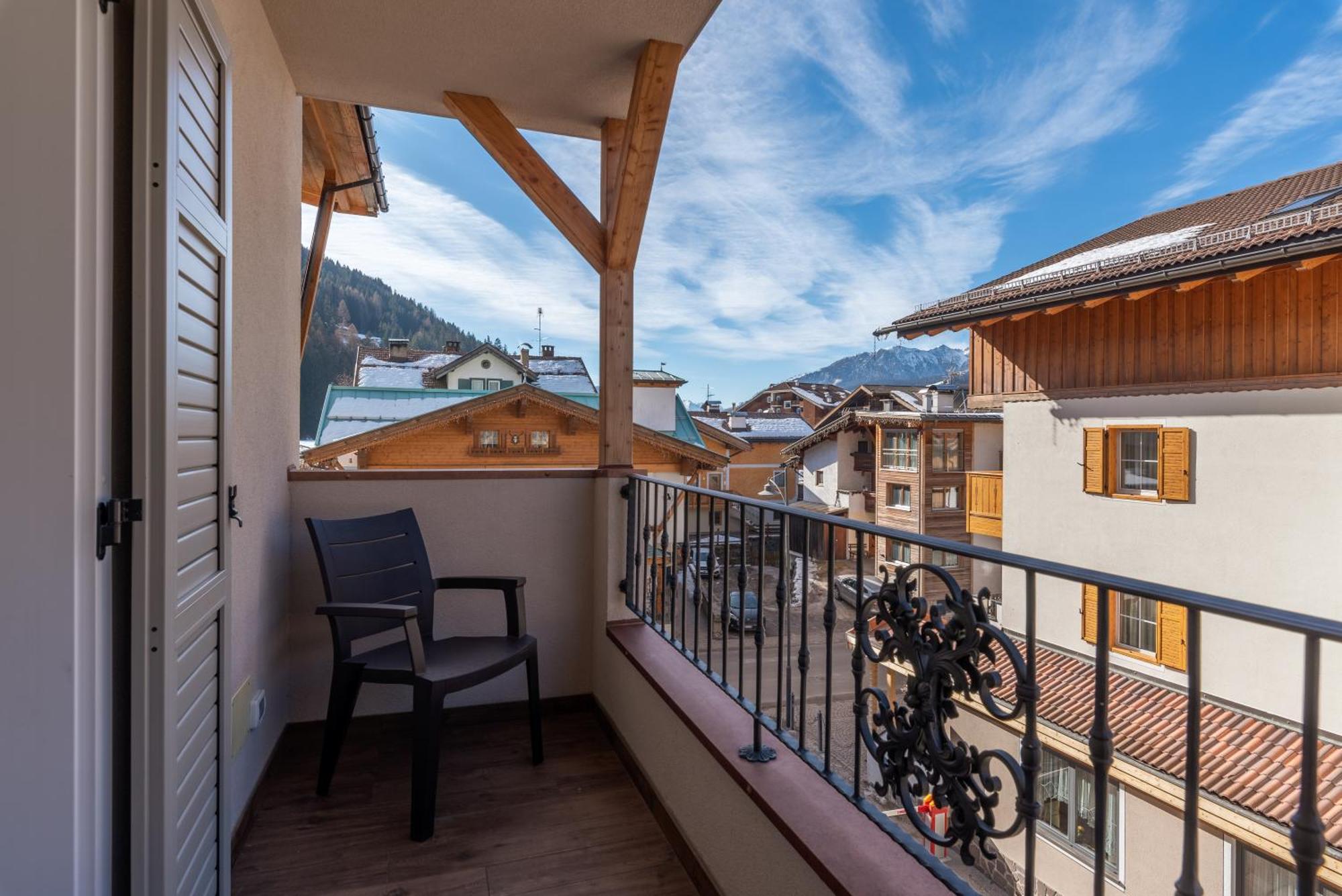 Hotel Meida Pozza di Fassa Exterior photo